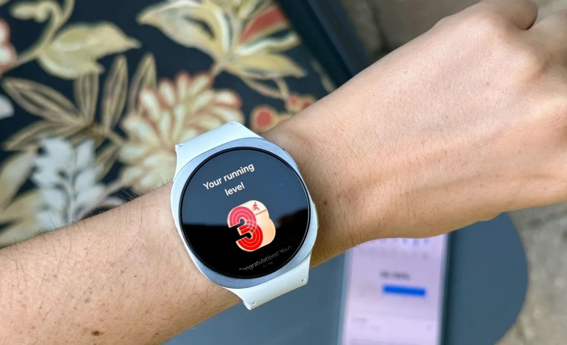 Hình ảnh cho danh mục Hướng dẫn dùng Galaxy Watch đặt mục tiêu tập luyện và nhận thông báo nhắc nhở vận động